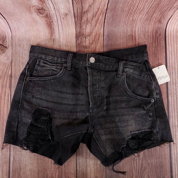 NWT Free People Womens Size 25 Asymmetrical Waist Black Denim Distressed Shorts - Picture 1 of 16